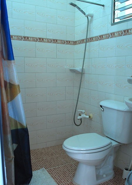 'Bano 2' Casas particulares are an alternative to hotels in Cuba.